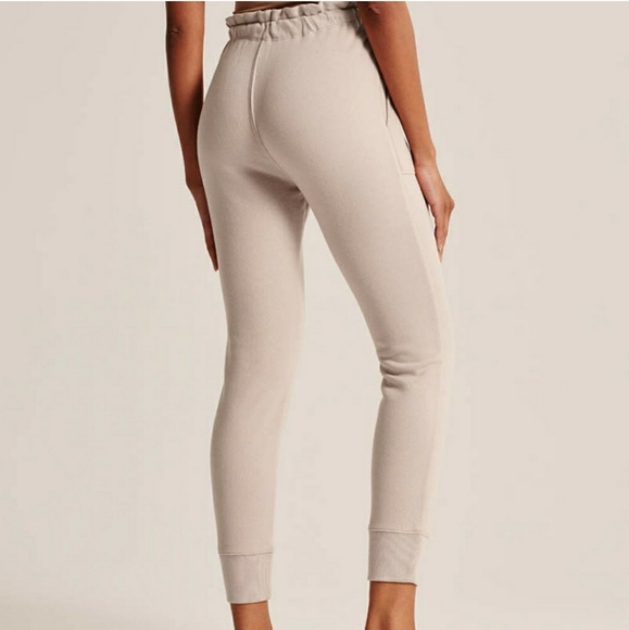 A&F Cloud Jogger - Picture 6 of 6